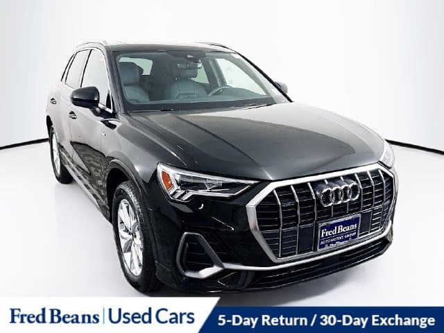 2025 Audi Q3 Premium — photo 1 of 42