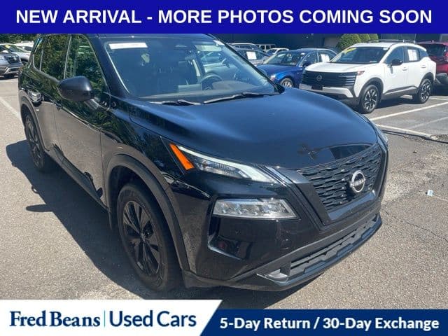 2023 Nissan Rogue SV — photo 1 of 16