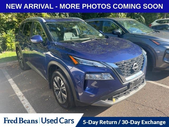 2023 Nissan Rogue SV — photo 1 of 16