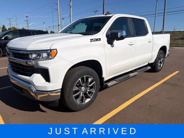 2024 Chevrolet Silverado 1500 Base — photo 1 of 7
