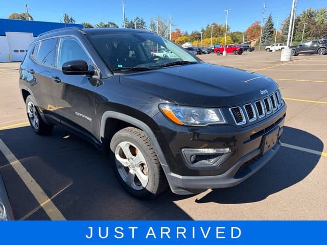 2019 Jeep Compass Latitude — photo 1 of 5
