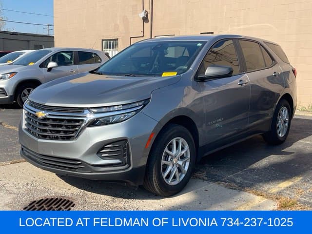 2024 Chevrolet Equinox Base — photo 1 of 10