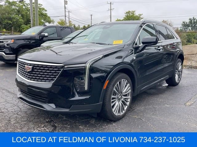 2024 Cadillac XT4 AWD Premium Luxury — photo 1 of 10