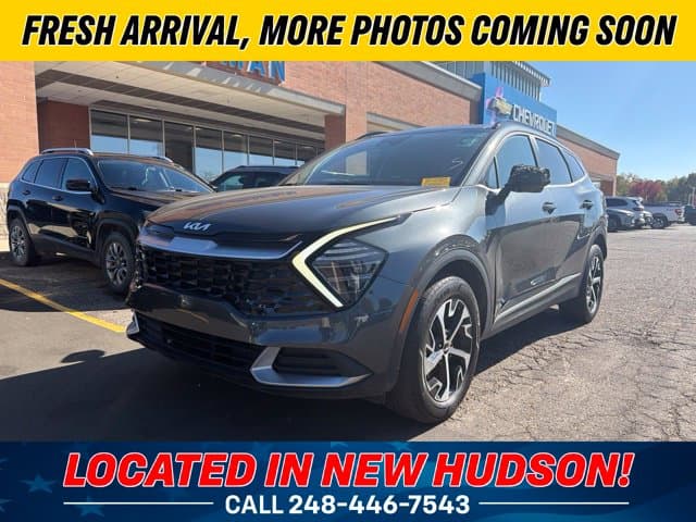 2025 Kia Sportage Hybrid EX — photo 1 of 5