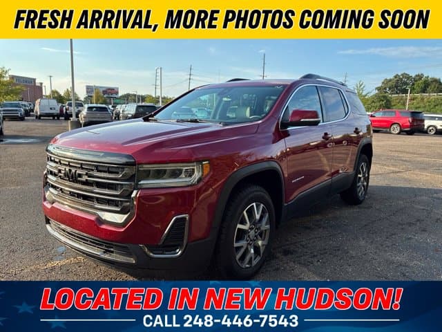 2023 GMC Acadia SLT — photo 1 of 2