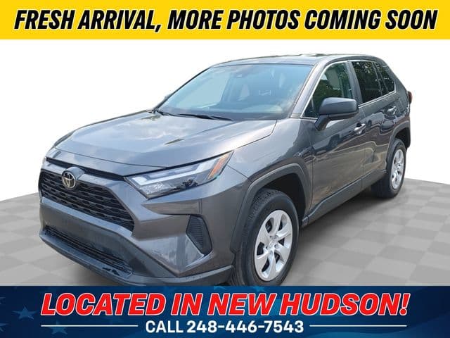 2025 Toyota RAV4 LE — photo 1 of 14
