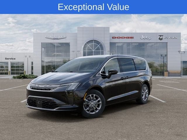 2027 Chrysler Pacifica Select — photo 1 of 28