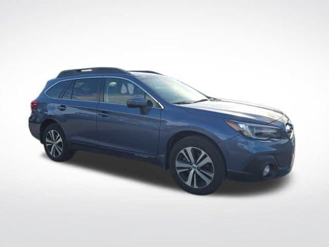 2018 Subaru Outback Base — photo 1 of 19