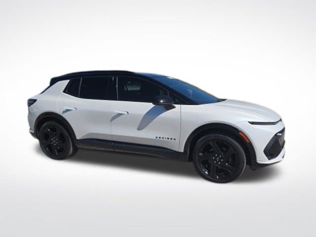 2024 Chevrolet Equinox EV RS — photo 1 of 21