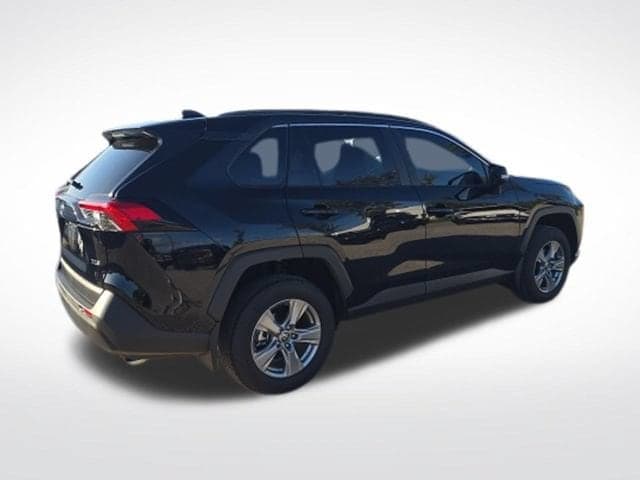 2025 Toyota RAV4 XLE — photo 1 of 17