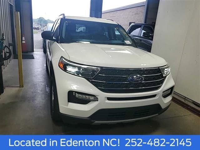 2023 Ford Explorer XLT — photo 1 of 12