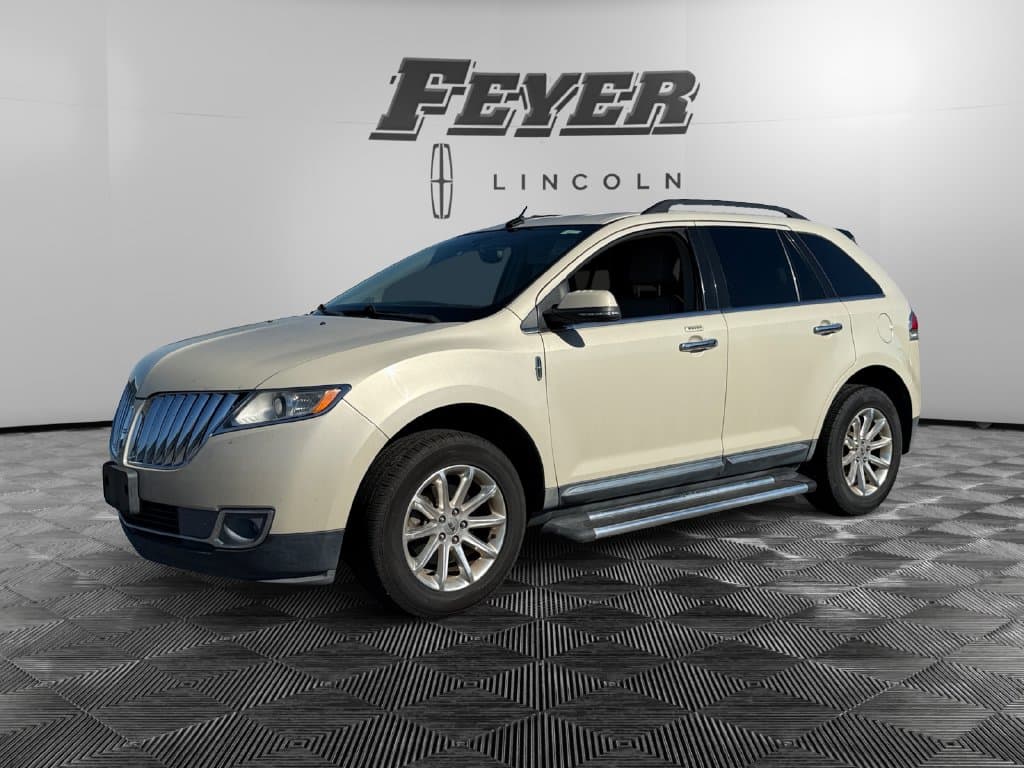 2015 Lincoln MKX Base — photo 1 of 17