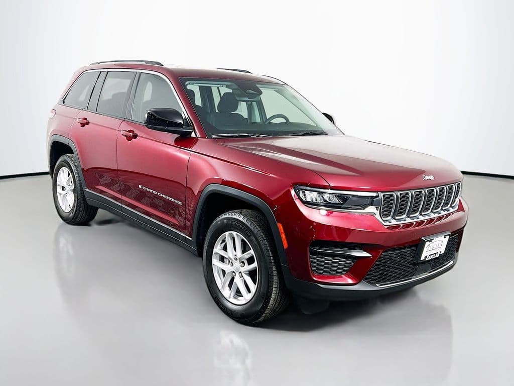 2024 Jeep Grand Cherokee Laredo X — photo 1 of 31