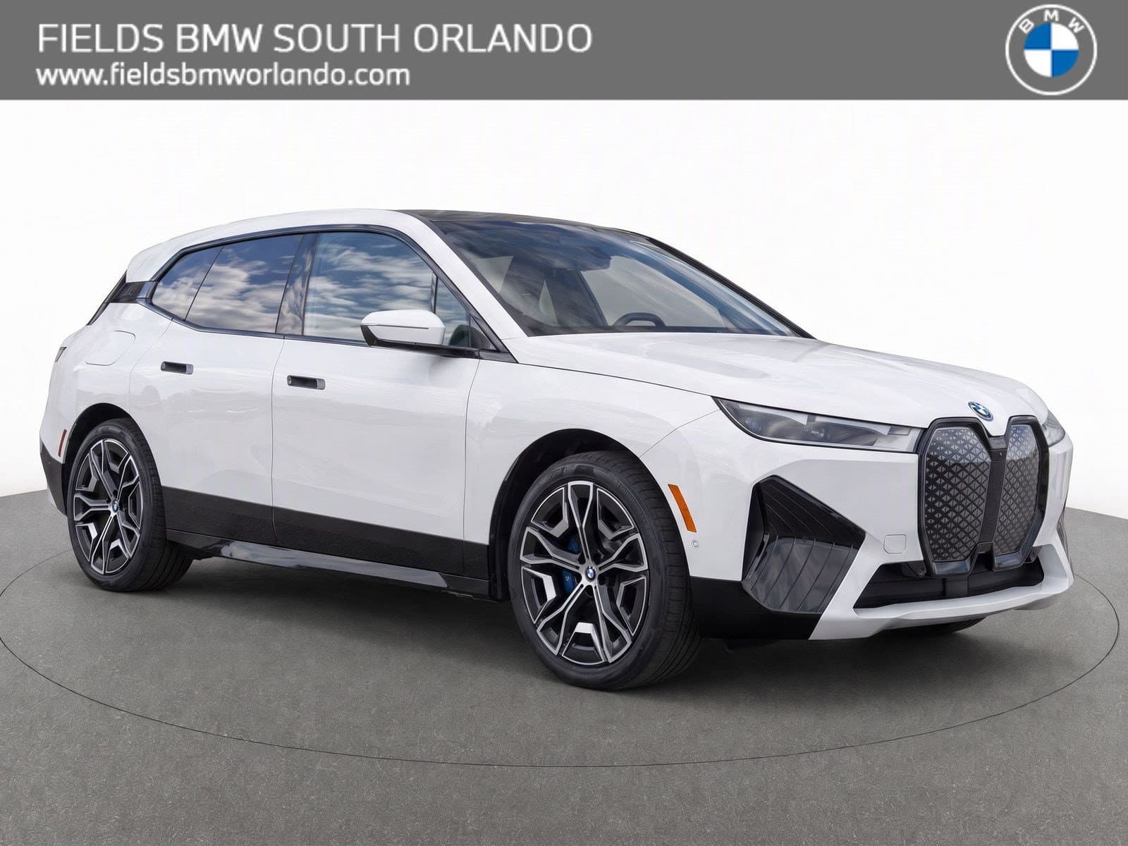 2024 BMW iX Base — photo 1 of 9