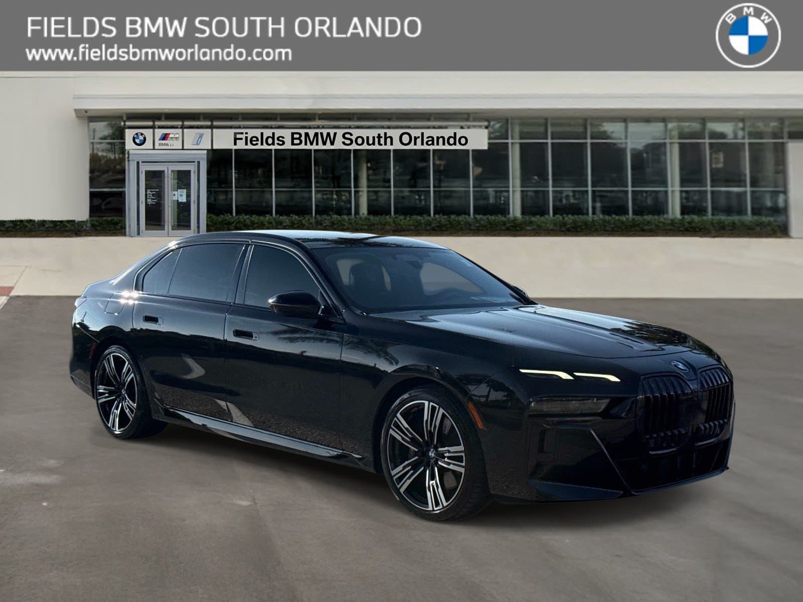 2023 BMW i7 Base — photo 1 of 33