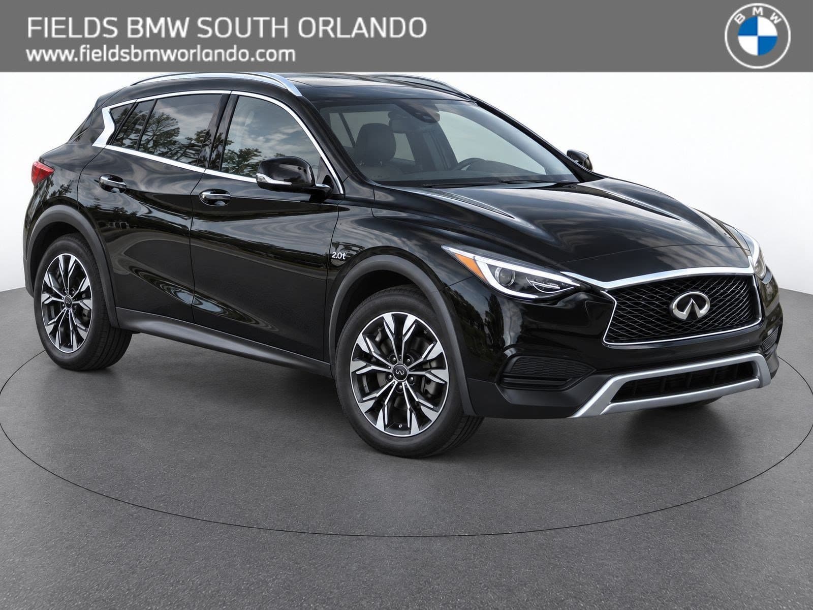 2018 INFINITI QX30 Base — photo 1 of 9