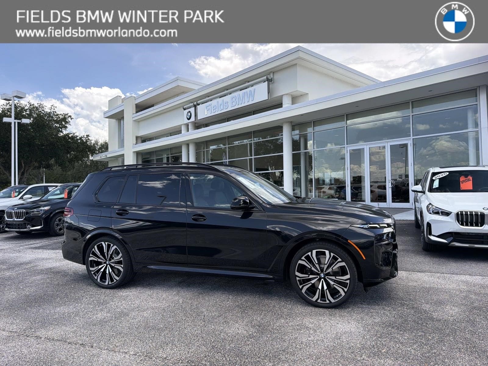 2027 BMW X7 M60i — photo 1 of 34