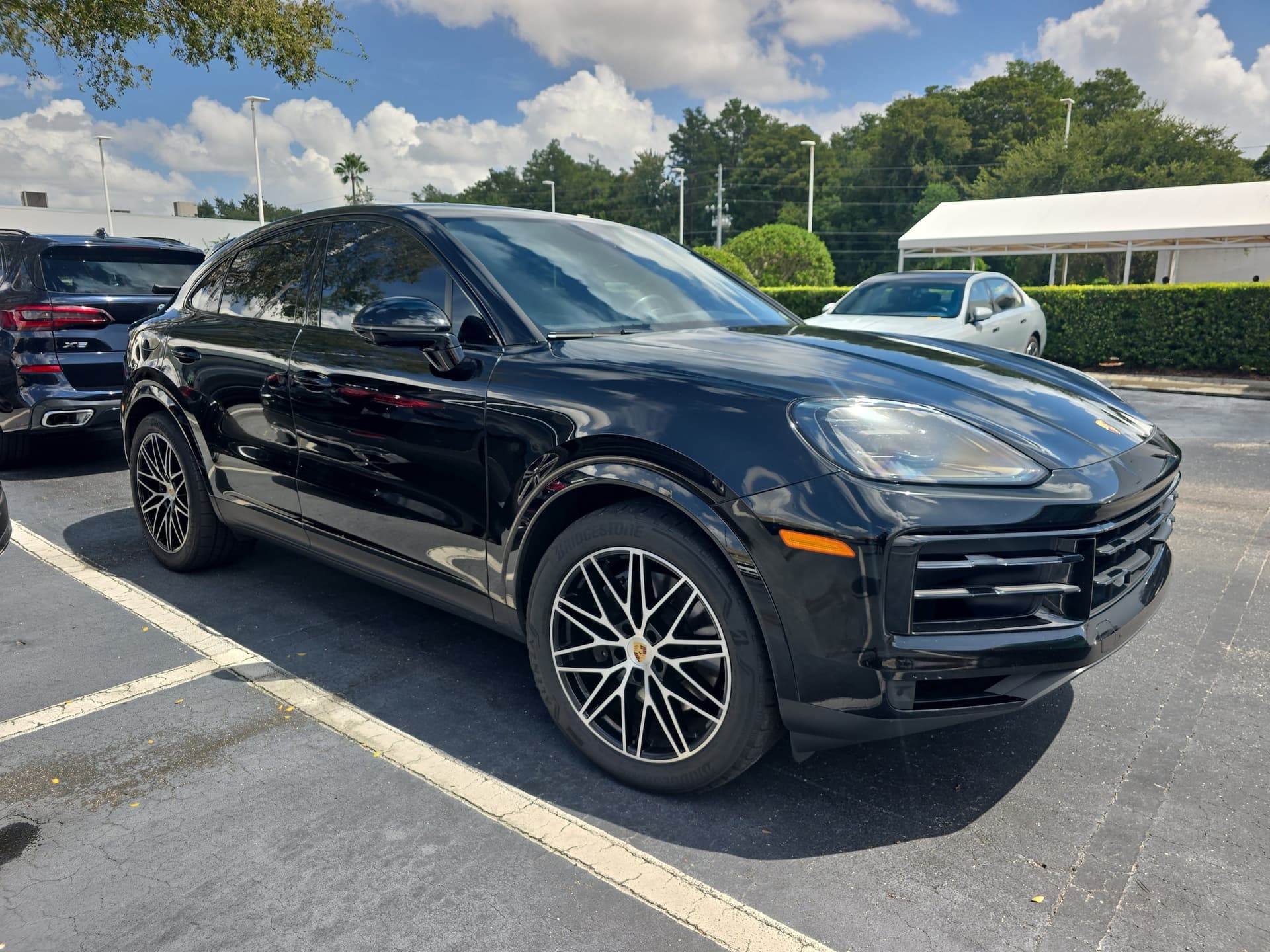 2024 Porsche Cayenne Base — photo 1 of 4