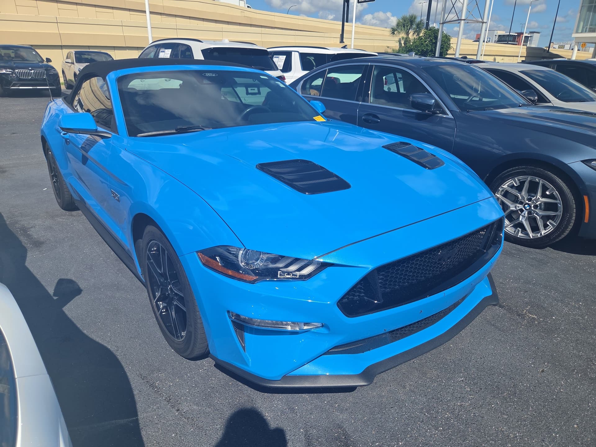 2022 Ford Mustang GT Premium — photo 1 of 4