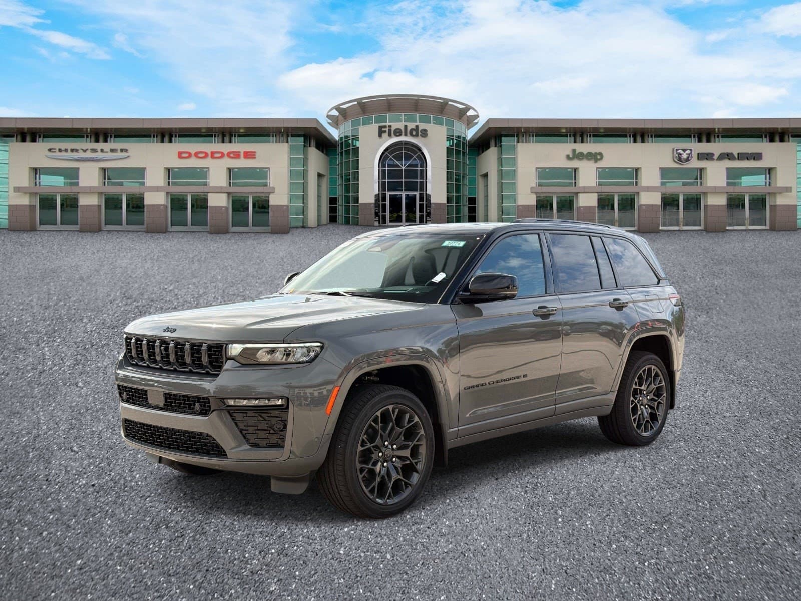 2027 Jeep Grand Cherokee Summit — photo 1 of 44