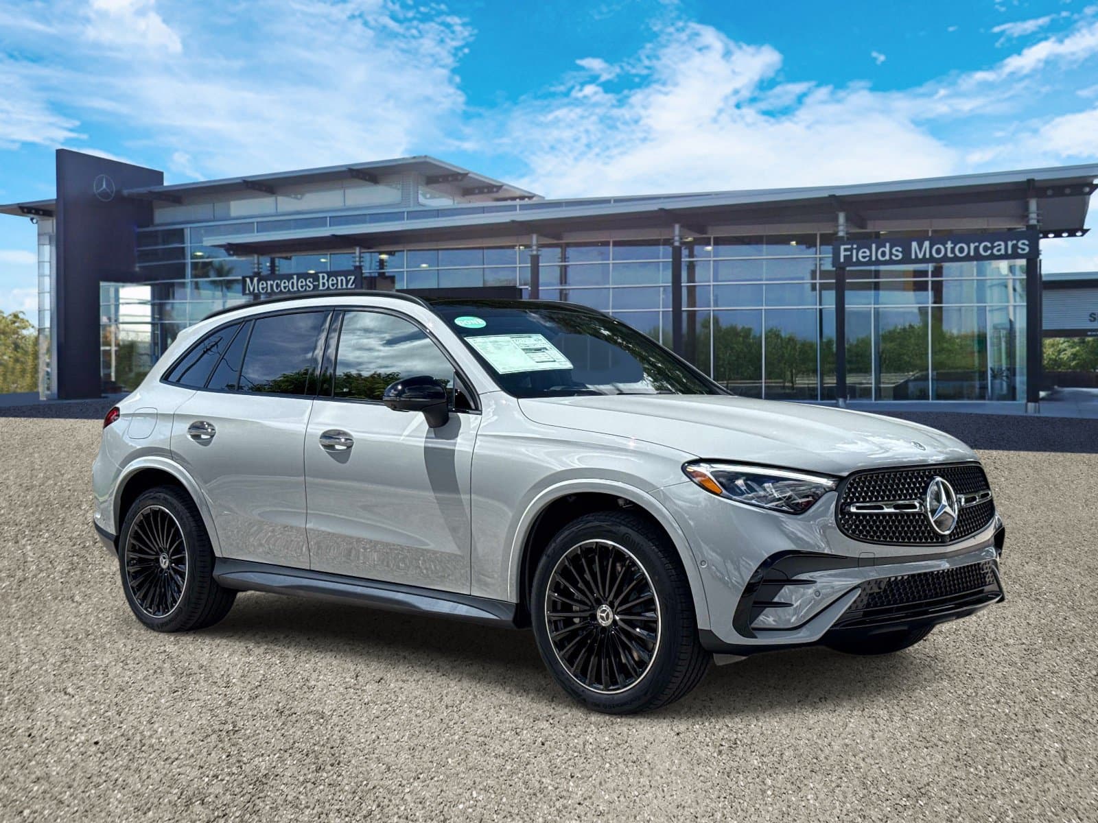 2027 Mercedes-Benz GLC GLC 300 — photo 1 of 34