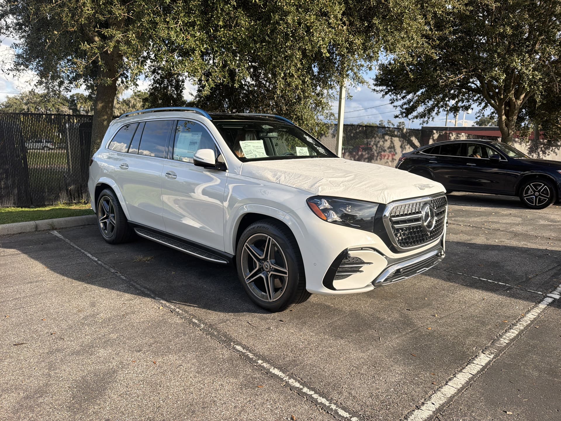 2027 Mercedes-Benz GLS Base — photo 1 of 4