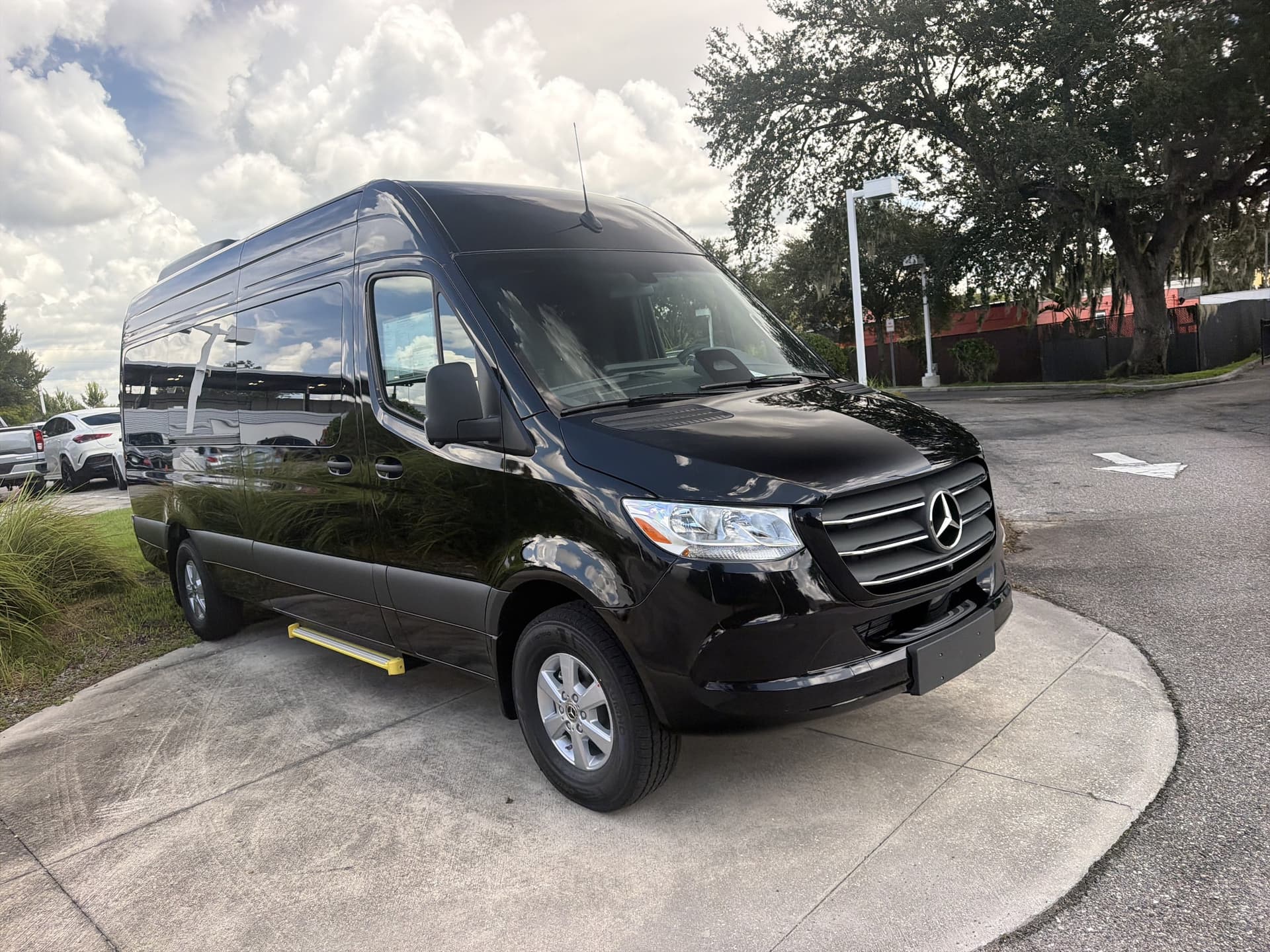 2026 Mercedes-Benz Sprinter Passenger Van Base — photo 1 of 4