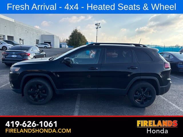 2019 Jeep Cherokee Latitude Plus — photo 1 of 29