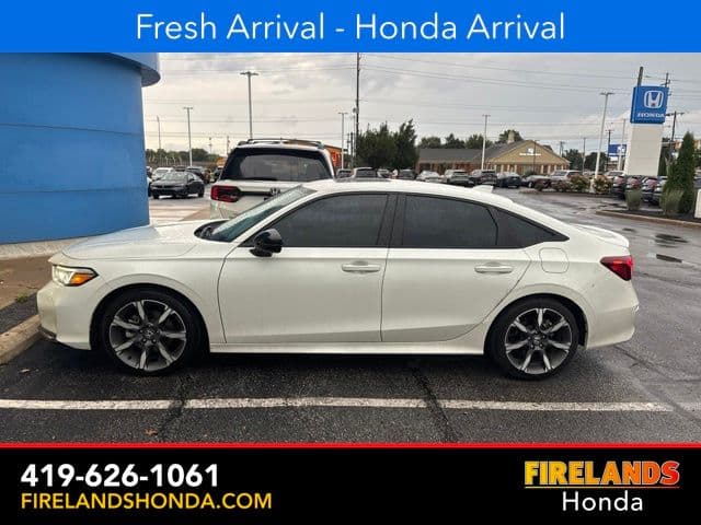 2025 Honda Civic Sedan Hybrid Sport Touring — photo 1 of 29