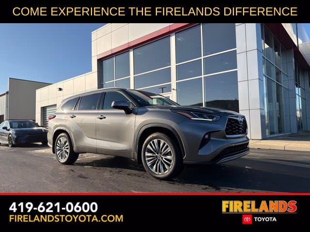 2026 Toyota Highlander Hybrid Platinum — photo 1 of 49