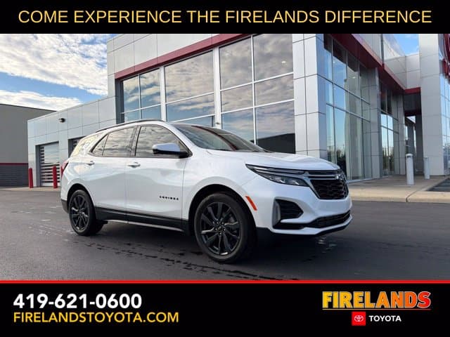 2022 Chevrolet Equinox RS — photo 1 of 26