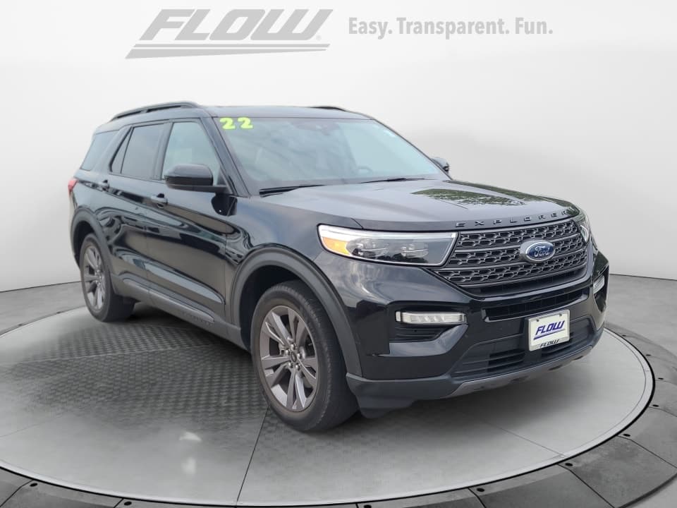 2022 Ford Explorer XLT — photo 1 of 38