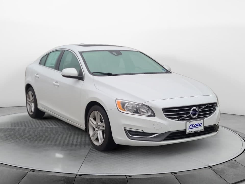 2015 Volvo S60 T5 Drive-E Premier — photo 1 of 32