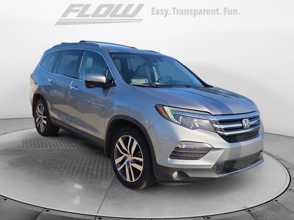 2016 Honda Pilot Touring — photo 1 of 11