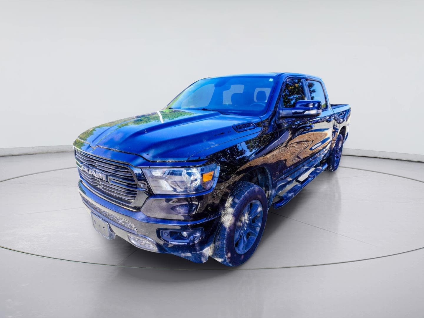 2021 RAM 1500 Laramie — photo 1 of 3
