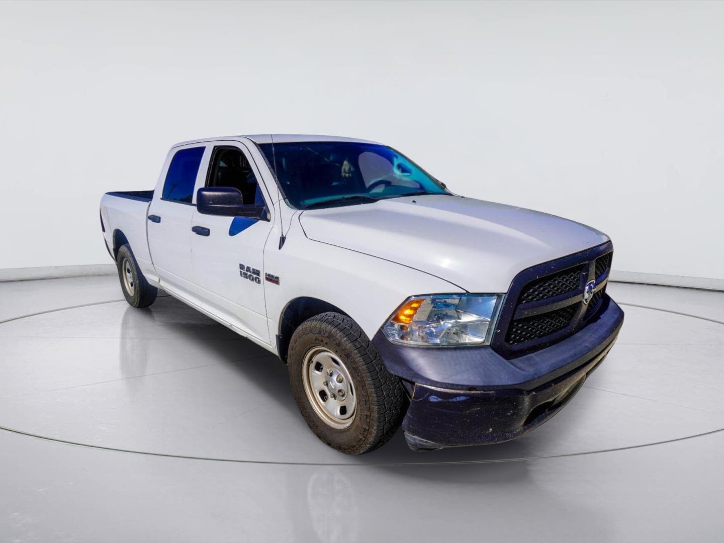 2015 RAM 1500 Tradesman — photo 1 of 5