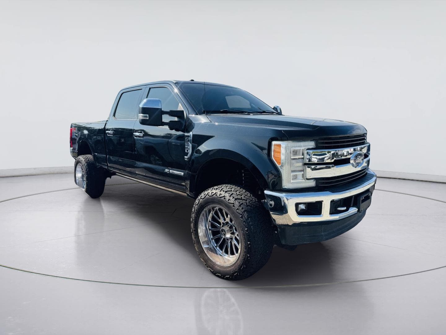 2017 Ford Super Duty F-250 SRW King Ranch — photo 1 of 3