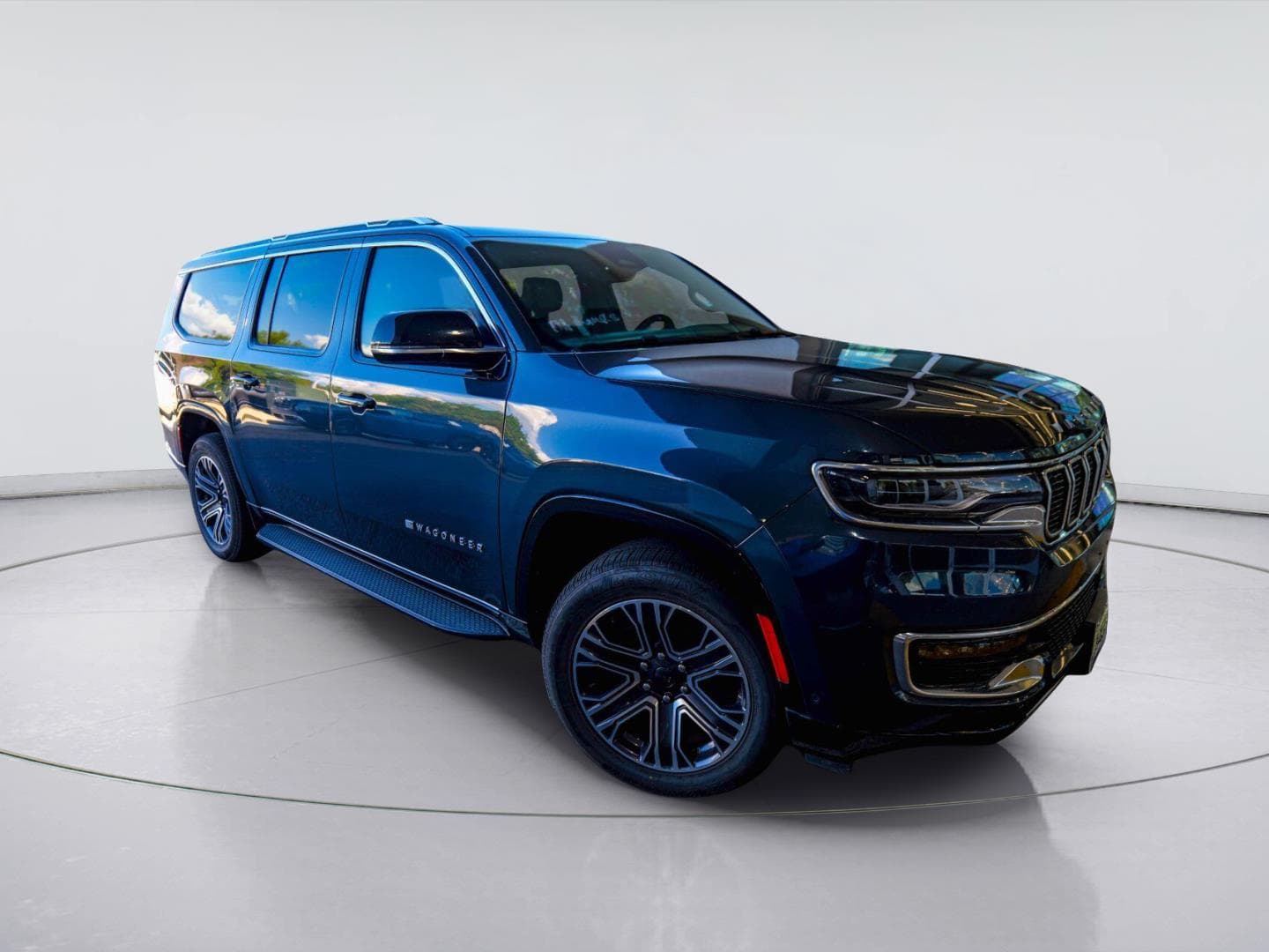 2024 Jeep Wagoneer L Series II — photo 1 of 4
