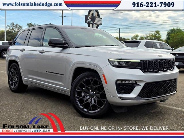 2025 Jeep Grand Cherokee Summit — photo 1 of 30