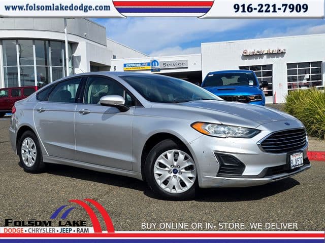 2019 Ford Fusion S — photo 1 of 23