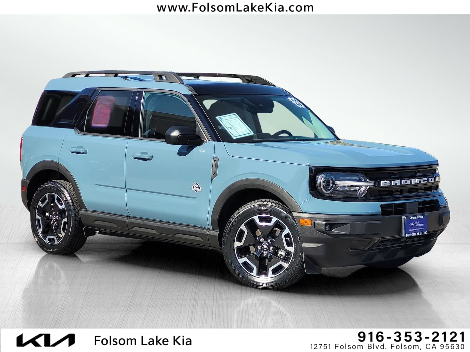 2023 Ford Bronco Sport Outer Banks — photo 1 of 30