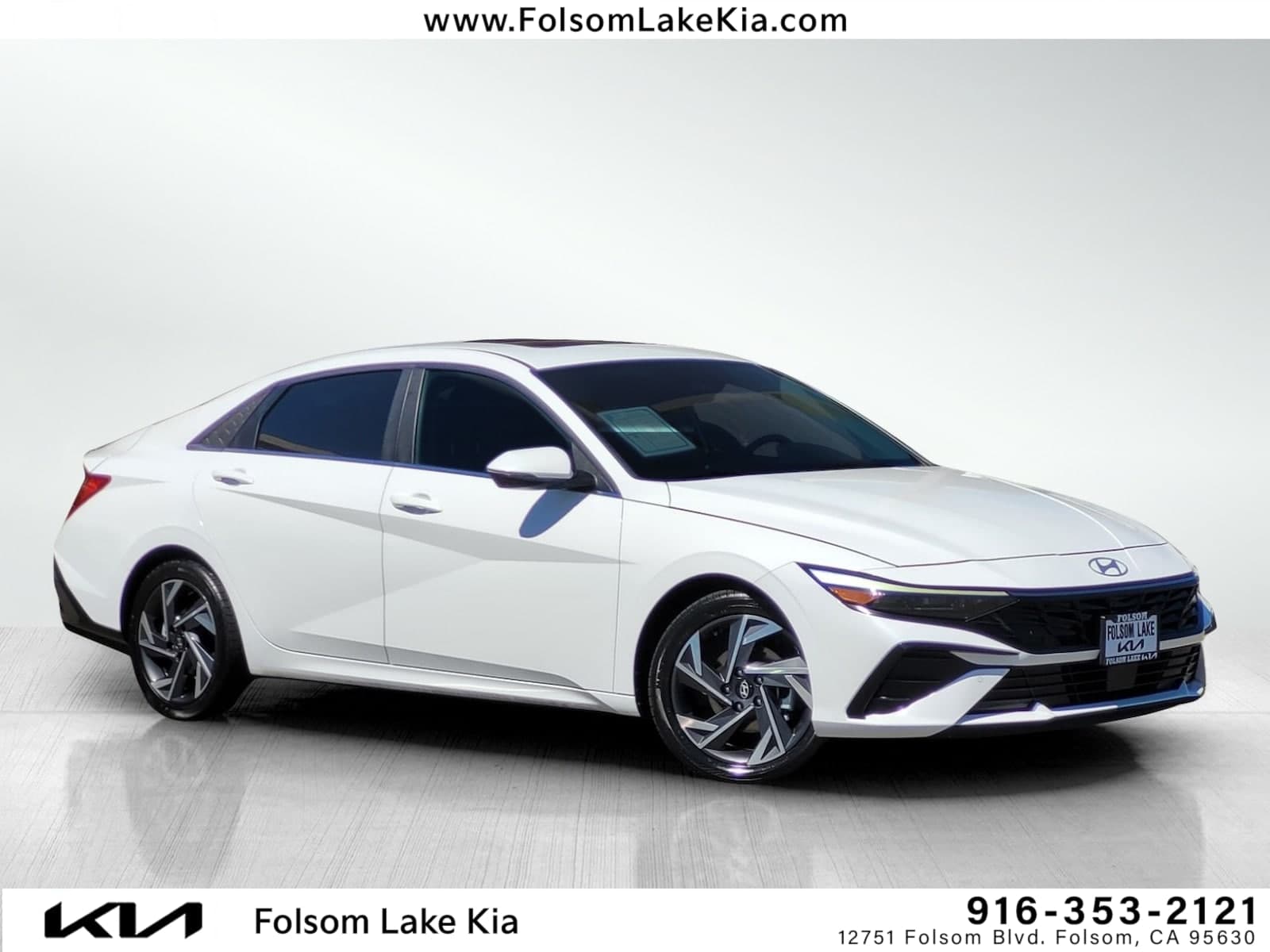 2024 Hyundai Elantra Hybrid Limited — photo 1 of 27