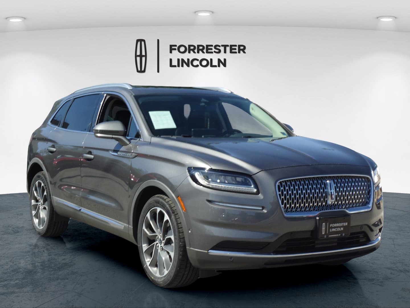 2023 Lincoln Nautilus Reserve — photo 1 of 31