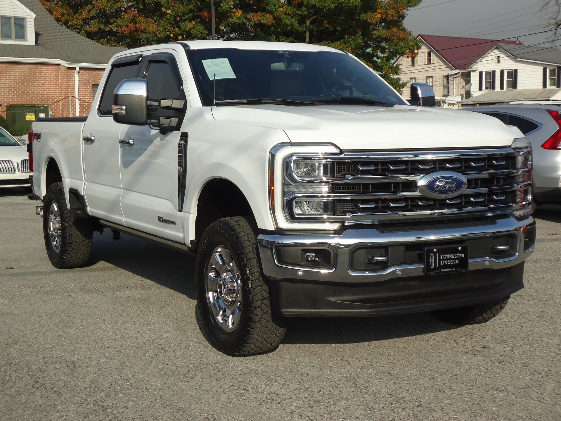 2024 Ford Super Duty F-250 SRW LARIAT — photo 1 of 31