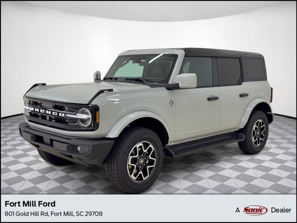 2026 Ford Bronco Outer Banks — photo 1 of 39