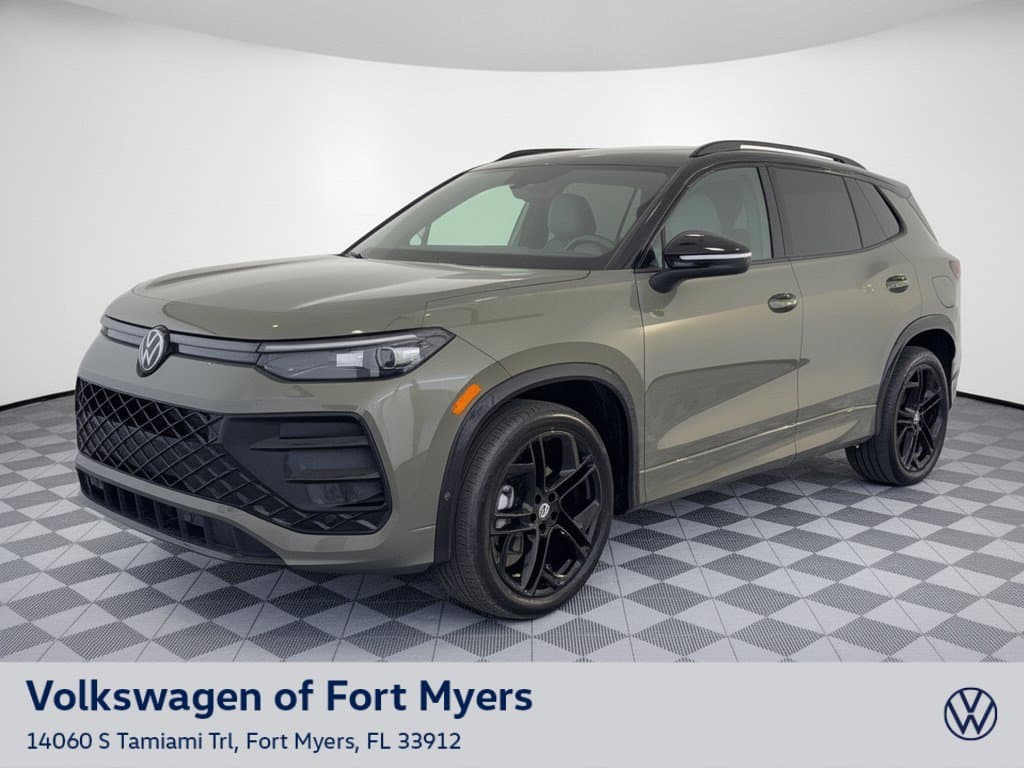 2027 Volkswagen Tiguan SE R-Line Black — photo 1 of 32