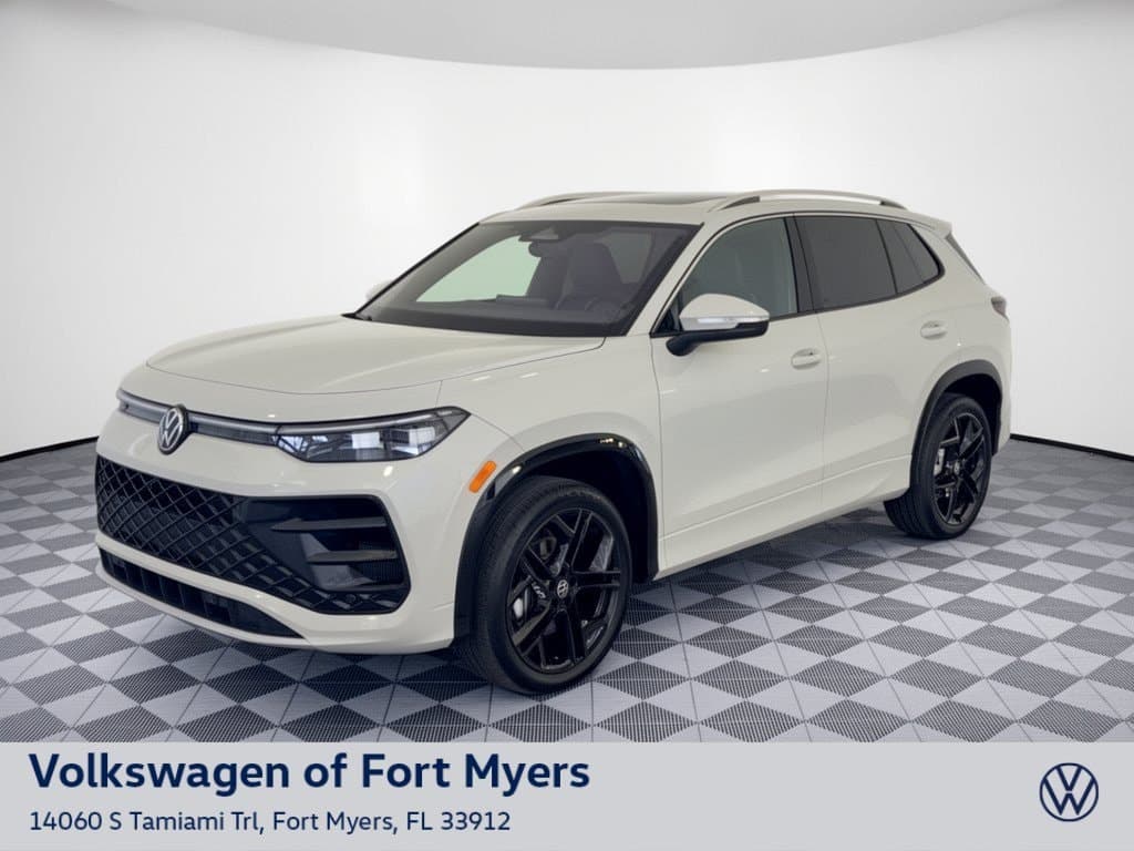 2026 Volkswagen Tiguan SEL R-Line Turbo — photo 1 of 32