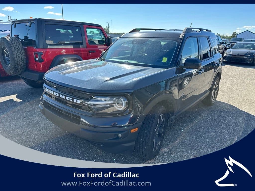 2021 Ford Bronco Sport Outer Banks — photo 1 of 15