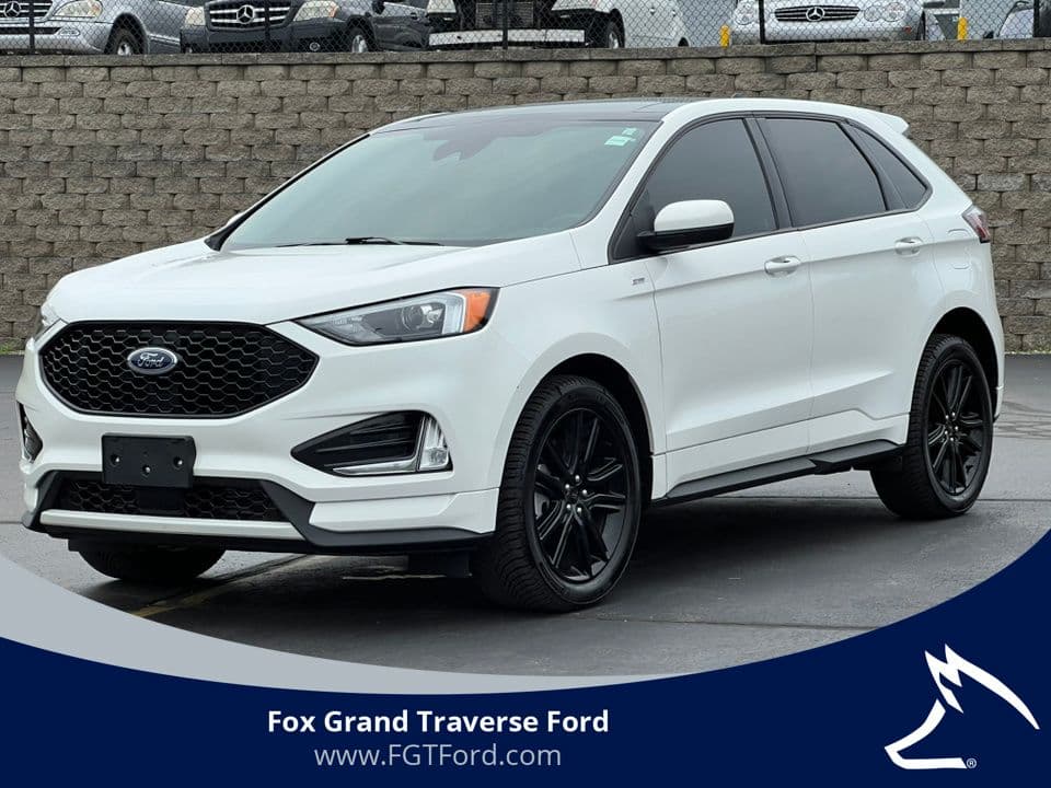 2023 Ford Edge ST Line — photo 1 of 42