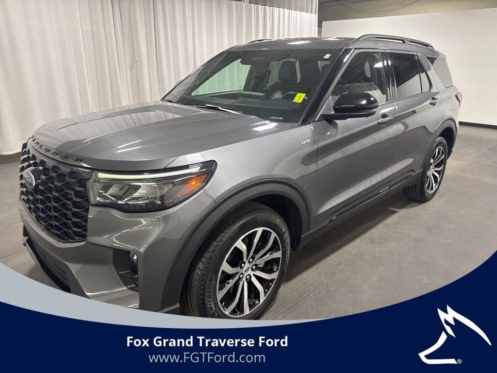 2025 Ford Explorer ST-Line — photo 1 of 37